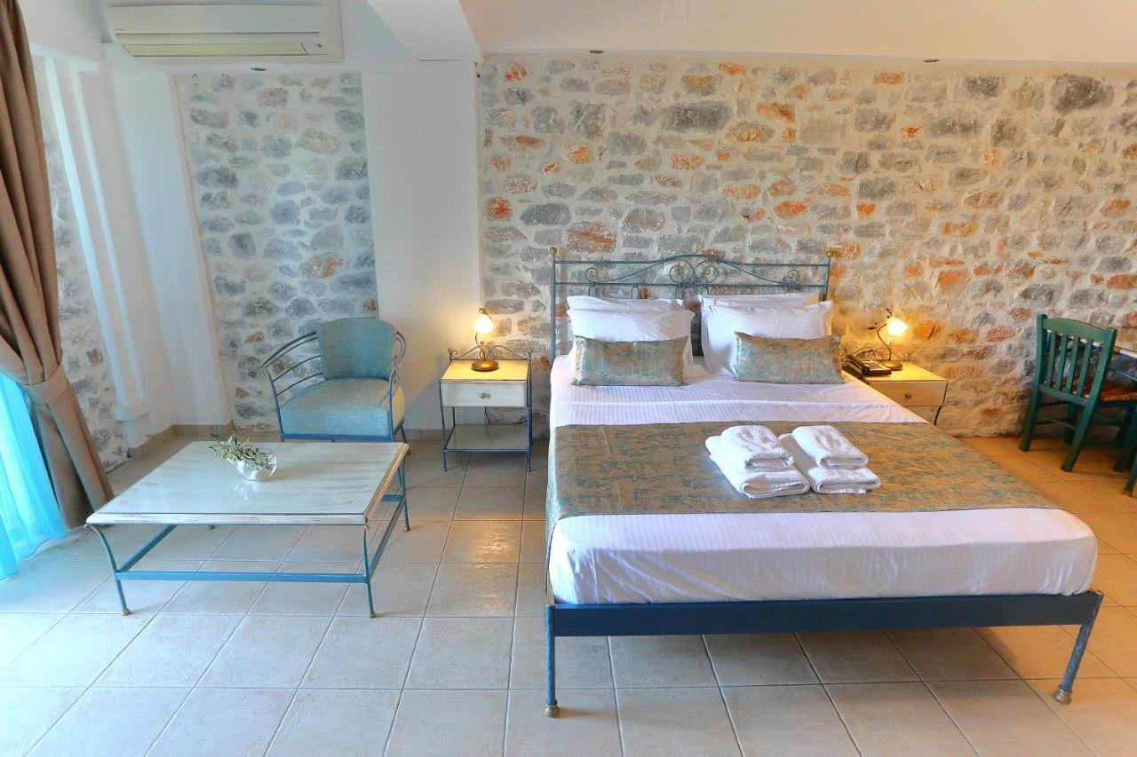 Vathi Hotel Exterior photo
