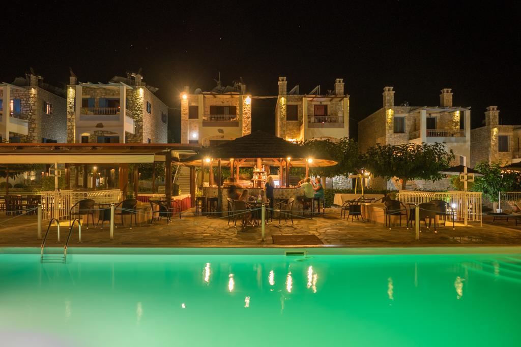 Vathi Hotel Exterior photo